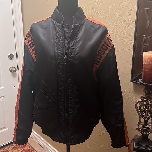 Woman’s Harley Davidson Jacket Size Small - Picture 2 of 16